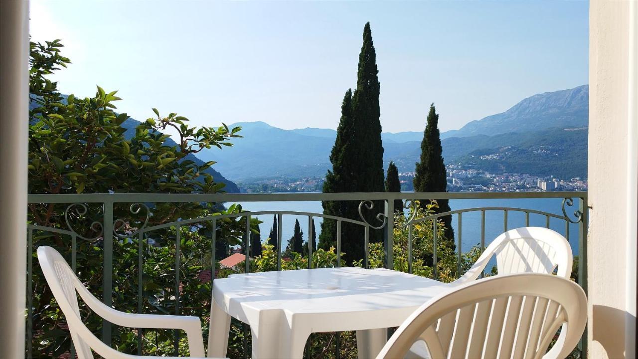 Villa Boka Sunrise Apartments Herceg Novi Quarto foto